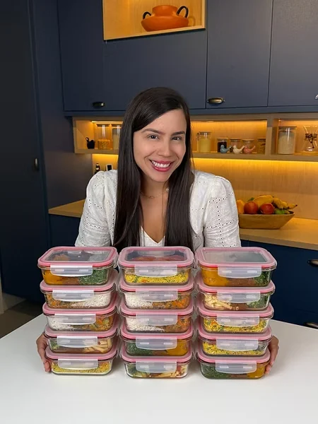 Tvorkyňa systému 15-dňového menu pred hotovými jedlami